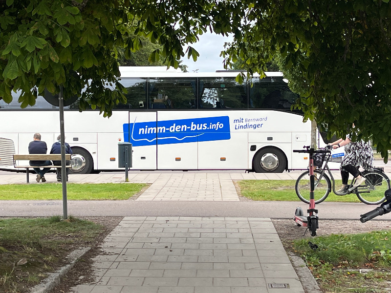 bus-im-gruenen-bereich