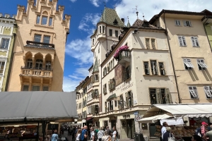 suedtirol-bozen-laubengasse
